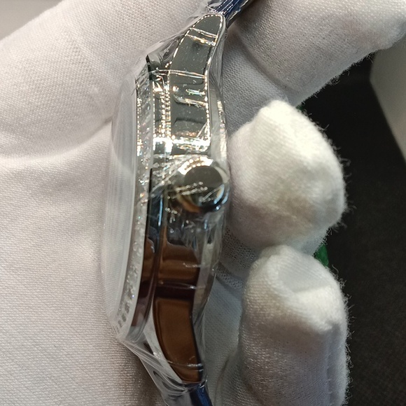 Additional pics of Men's moving earth watch! - Picture 6 of 6